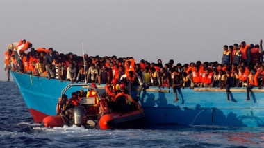 إنقاذ 41 مهاجراً  وفقد 63 آخرين قبالة  السواحل الليبية