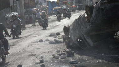 استمرار الاحتجاجات في هايتي على رغم تراجع الحكومة عن أسعار الوقود
