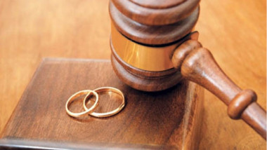 المحاكم العراقية تشهد حالات طلاق تمّت بواسطة «الفيس بوك»