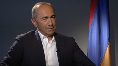 توقيف الرئيس الأرمني الأسبق كوتشاريان بتهمة تزوير