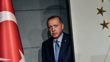 أردوغان يحذّر واشنطن ويهدد بالبحث عن «أصدقاء وحلفاء جدد» لبلاده