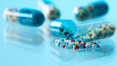 صناعة الادوية تنجز ٨٥ % من مشروع المضادات الحياتية