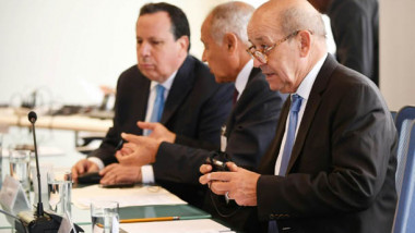 فرنسا تهدد المجموعات المسلحة في ليبيا بعقوبات دولية