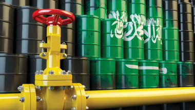 السعودية تطمئن السوق بشأن معروض النفط