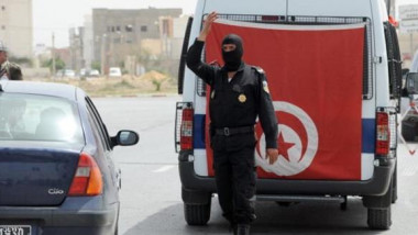 تونس تجدد حالة الطوارئ شهرا