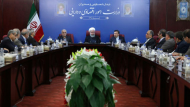 القادة الإيرانيون يتحدّون ترامب والشعب متخوّف من تنفيذ العقوبات