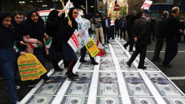 ايران تدخل مرحلة العقوبات الأميركية الجديدة وأسواق النفط تترقب تداعياتها