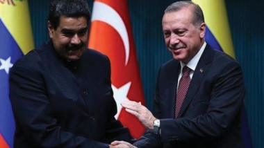 أردوغان ينتقد العقوبات على فنزويلا ومادورو يدافع عن صادرات الذهب