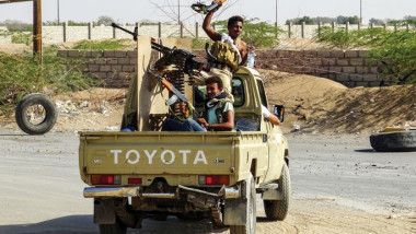 اشتباكات في مدينة الحديدة بين القوات  الموالية للحكومة والحوثيين