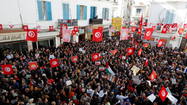 اتحاد الشغل التونسي يدعو لإضراب‭ ‬لرفع أجور الموظفين‬