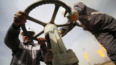 تنمية الصناعة النفطية أولى الطرق لتأمين المكاسب