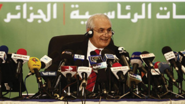 بعد مطالبة المحتجين برحيله..رئيس المجلس الدستوري في الجزائر يستقيل