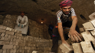 ارتفاع كلفة المعيشة في العراق يضاعف ظاهرة العمل المزدوج