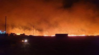 حرائق كبيرة جديدة في مناطق عشبية متفرقة من الموصل وقرية اطلقت نداء استغاثة