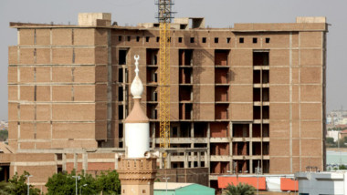 السودانيون يتخوفون من استحواذ قوات الدعم  السريع على مقر حزب البشير في الخرطوم
