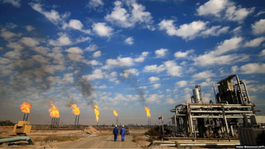 وزير النفط : أعضاء أوبك يسعون  لاحتواء المخزونات الخام العالمية