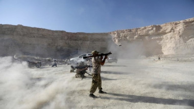 اشتباكات عنيفة بين الجيش السورى  وخلية لداعش بريف الرقة