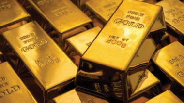 الذهب يرتفع بفعل بيانات أميركية سلبية