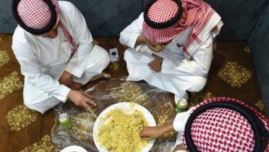 السعودية أكثر دولة هدراً للمال على الطعام