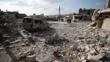 مقتل ثمانية مدنيين بينهم خمسة أطفال  في غارات جوية روسية على إدلب