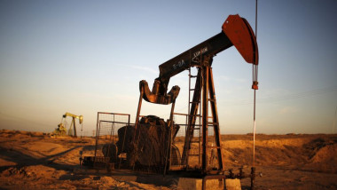 قفزة في أسعار النفط وسط تفاؤل حيال التجارة الأميركية