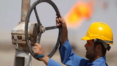 العراق يجري مزيداً من التخفيضات لإنتاجه النفطي