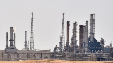 تراكم ديون شركات قطاع النفط في ليبيا يهدد بوقف كامل للإنتاج