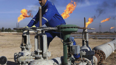وزير النفط يحسم الجدل بشأن موقف العراق من اتفاق أوبك.