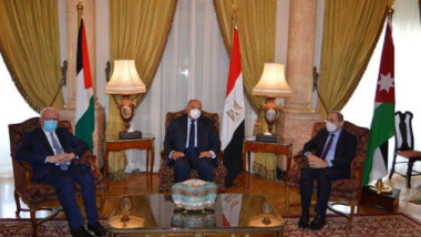 مصر والأردن وفلسطين تتحرك نحو مفاوضات تؤسس لـ( سلام عادل )