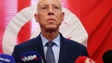 المتضررون من قرارات الرئيس التونسي قيس سعيد يثيرون حملة ضده