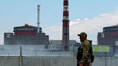 موسكو وكييف تتبادلان اتهامات بشأن إطلاق النار على محطة للطاقة النووية