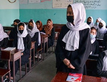 «المدارس السرية» لتعليم الفتيات تنتشر بديلا عن الحكومية الخالية في أفغانستان