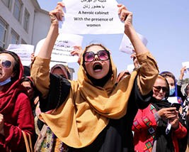 طالبان تشطب على المرأة وتضع الافغانيات في سجنها الكبير